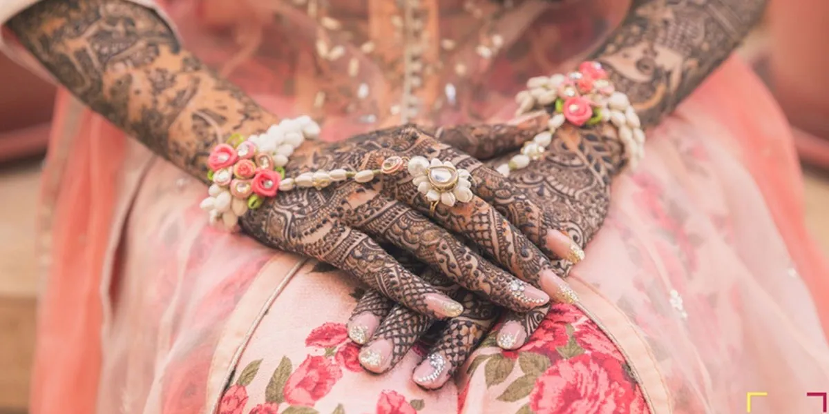 Anuj: One of the Top 10 Bridal Mehndi Artist in Delhi